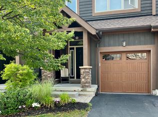 35 Joseph Trl, Collingwood, ON L9Y0J2