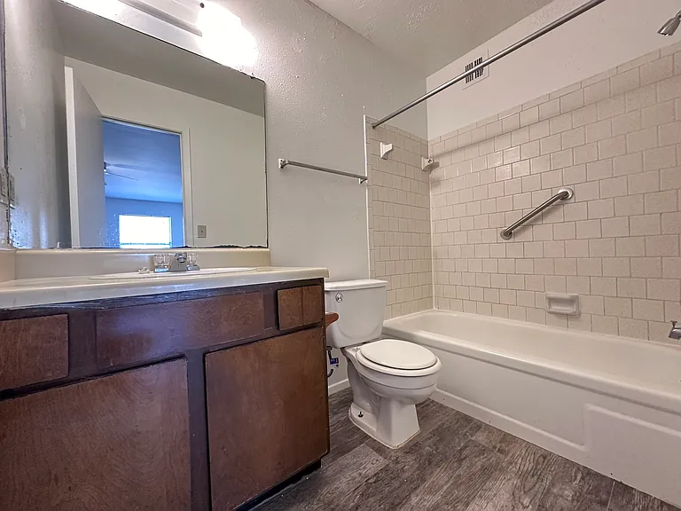 Brookhollow Apartments — Photo 61