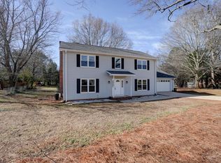 813 Shoresbrook Rd, Spartanburg, SC 29301