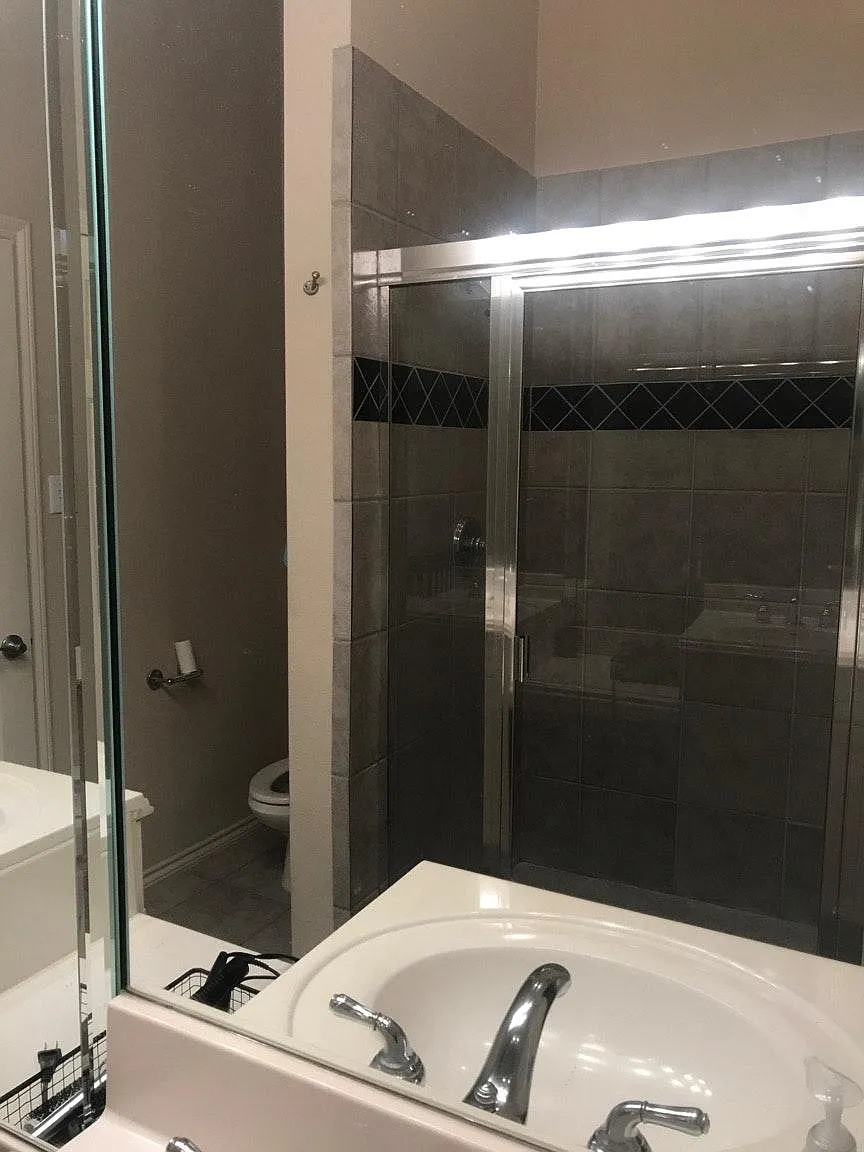2918 Ranch Road 620 N — Photo 3