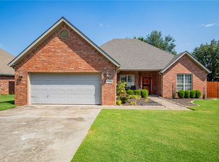 3119 Greenwich St, Springdale, AR 72764