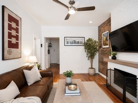 21 E 21st St, New York, NY