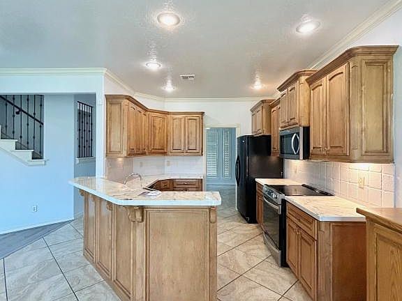 5th image of 5102 NE Haddington Pl