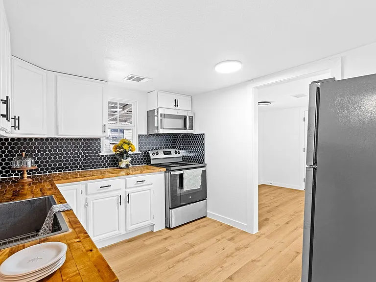 5807 Mayo Dr — Photo 9