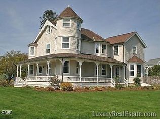 655 Warner Hill Rd, Southport, CT 06890