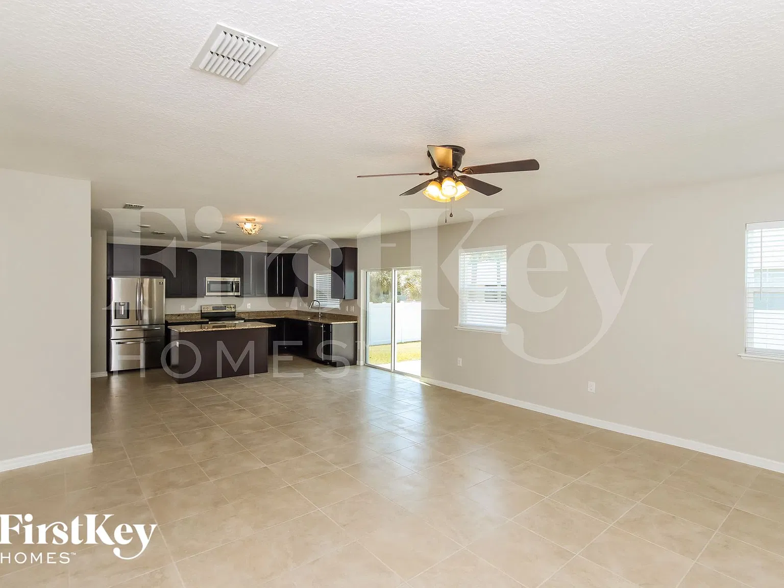 3 bed, 2.0 bath, 2242 sqft, $2,650 — Photo 3