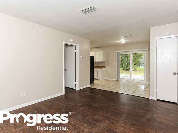 5th image of 2140 Sunrise Dr