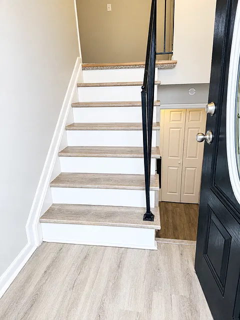 3 bed, 1.5 bath, 1674 sqft, $2,475 — Photo 3