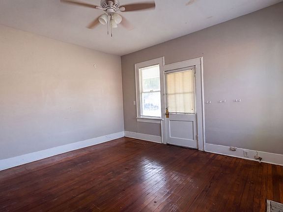 2nd image of 628 Olive St