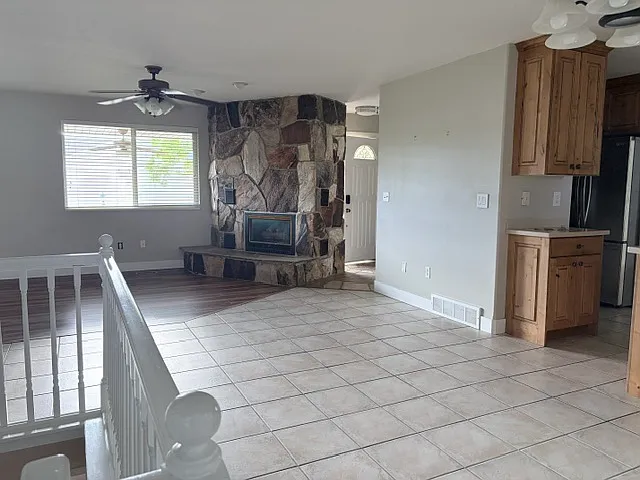 10185 S Chattel Cir — Photo 9