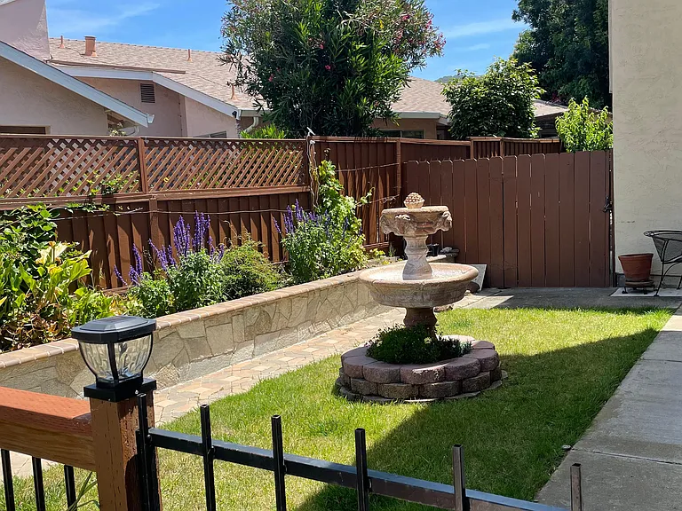 37840 Essanay Pl — Photo 2