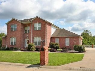 806 Caribou Ct, Cape Girardeau, MO 63701