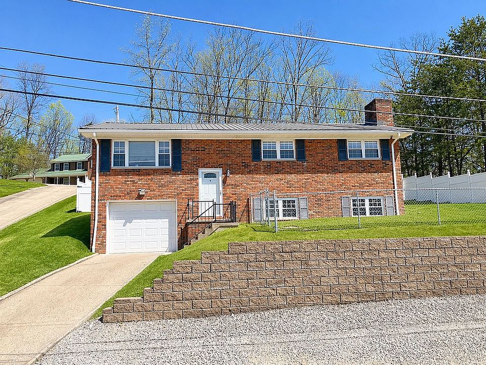 1st image of 1750 Oakwood Dr