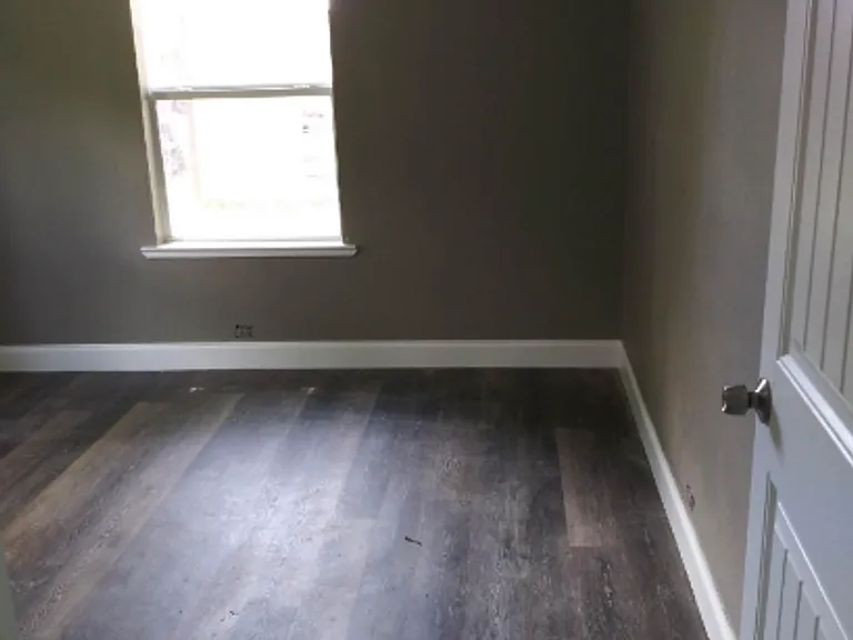 1126 Park Cir — Photo 7