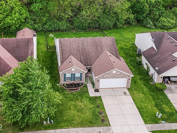 3rd image of 5831 Brobeck Ln