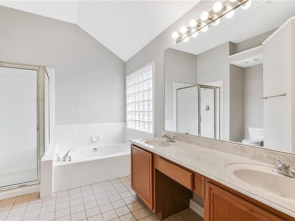 3rd image of 4227 Norway Ln