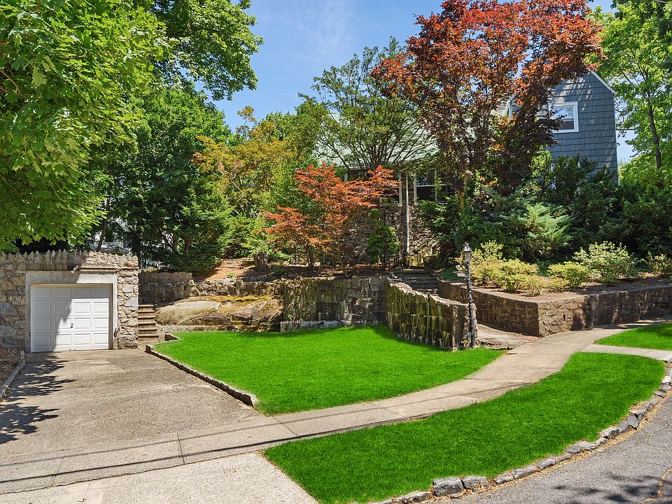 544 Pelham Manor Road