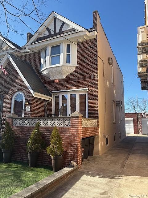 1st image of 7547 Furmanville Avenue