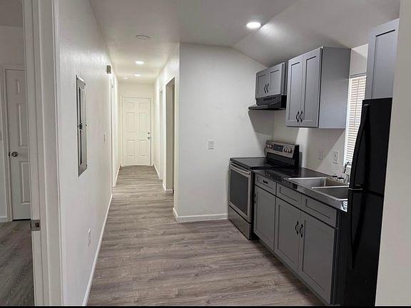 2nd image of 1512 Avant Ave