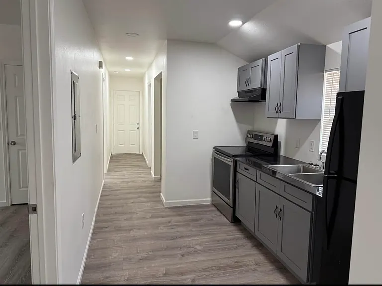 1512 Avant Ave — Photo 2