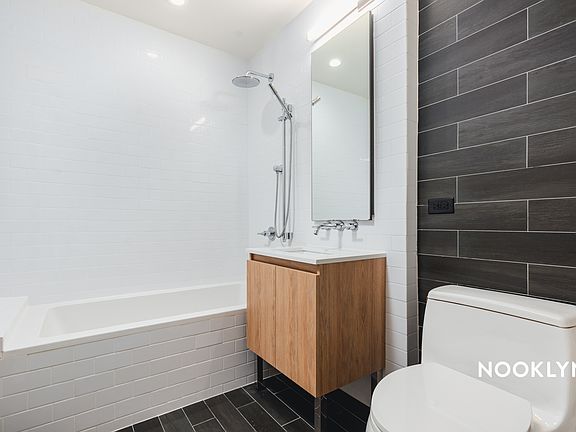5th image of 487 Keap St APT 306