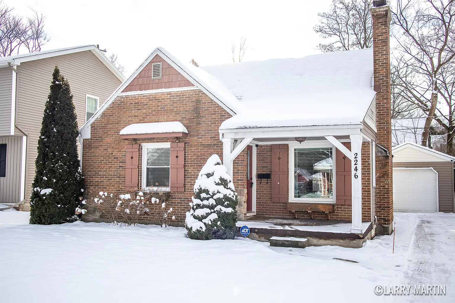 2246 Estelle Dr SE photo 1