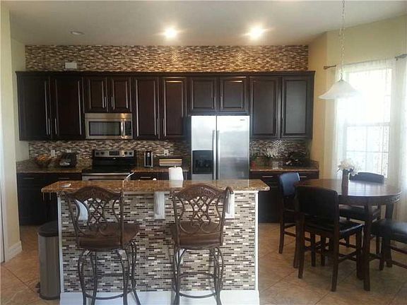 3rd image of 8324 Prestbury Dr