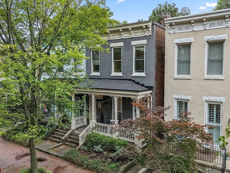 2915 E Marshall St — Photo 1