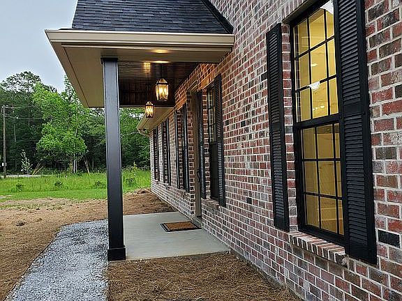 3rd image of 11 Huppo Rd