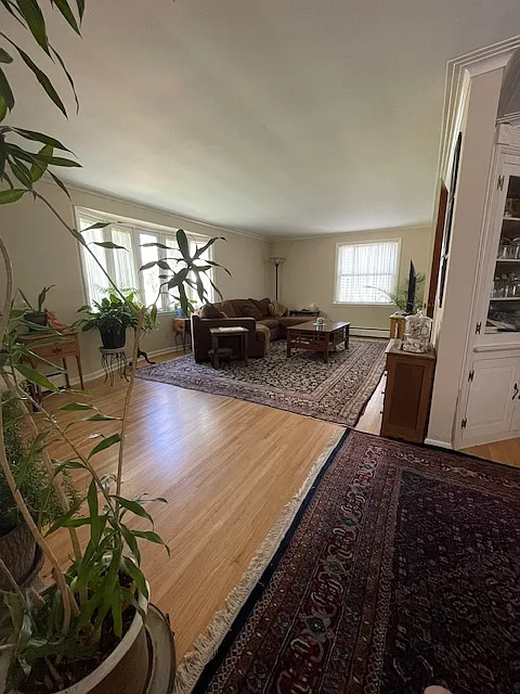 2 bed, 1200 sqft, $1,600 — Photo 2