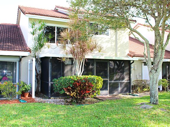 3rd image of 7450 Pinewalk Dr S #7-2
