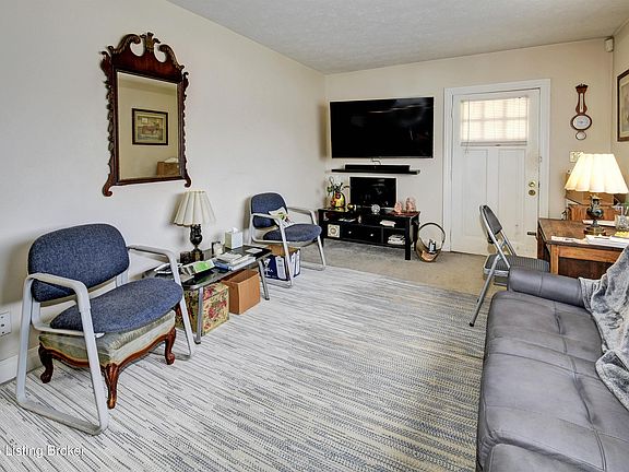 3rd image of 618 W Southern Heights Ave