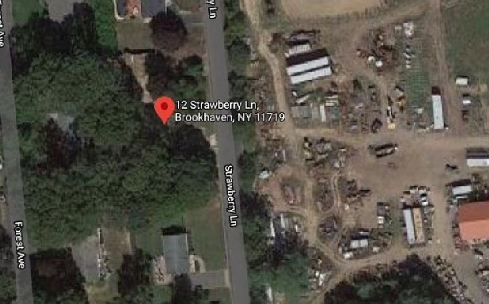 2nd image of 12 Strawberry Ln