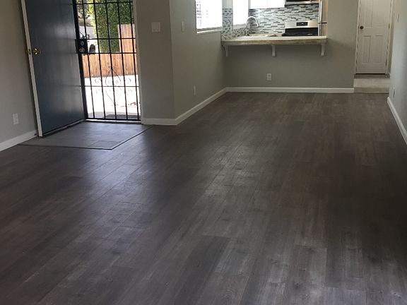 2nd image of 4858 Chateau Dr