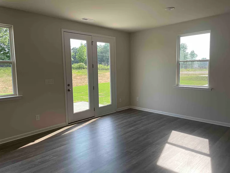 8010 Foxcroft Dr — Photo 2