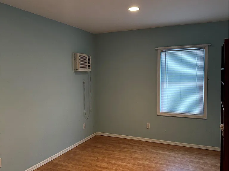 63 Franklin Ave #2 — Photo 9