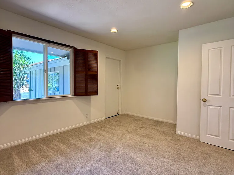 5220 Dresden Cir — Photo 7