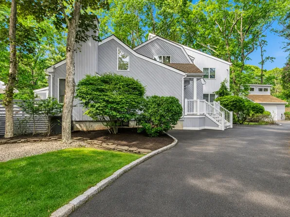 https://photos.zillowstatic.com/fp/bc0ad82b02aa4cd8f1e075d1beb0ab65-p_e.webp