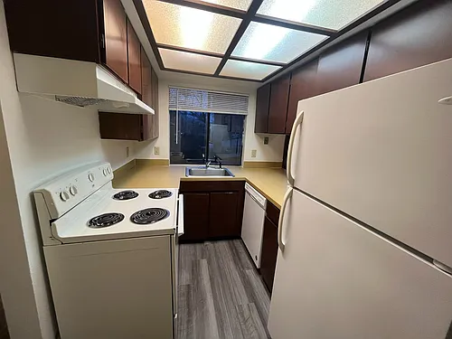 Floor plan 3-Bed 1.5-Bath Townhome