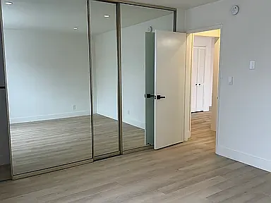 8223 Blackburn Ave. — Photo 12