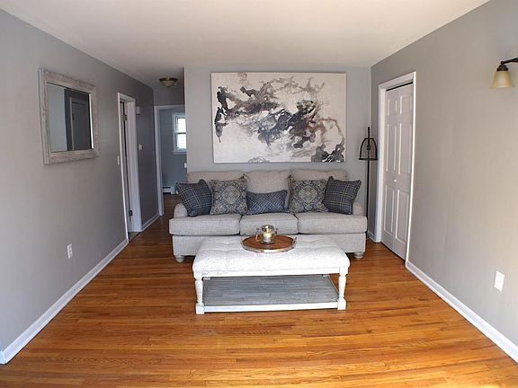 3rd image of 11 Tremont Ave APT 2