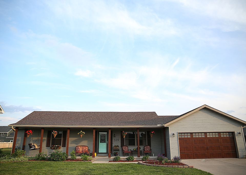 1st image of 559 Mallard Ct