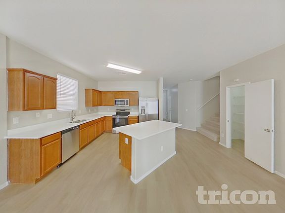 4th image of 45707 W Guilder Ave