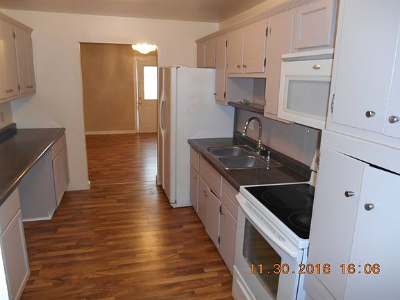 4th image of 1910 W Sheffield Dr