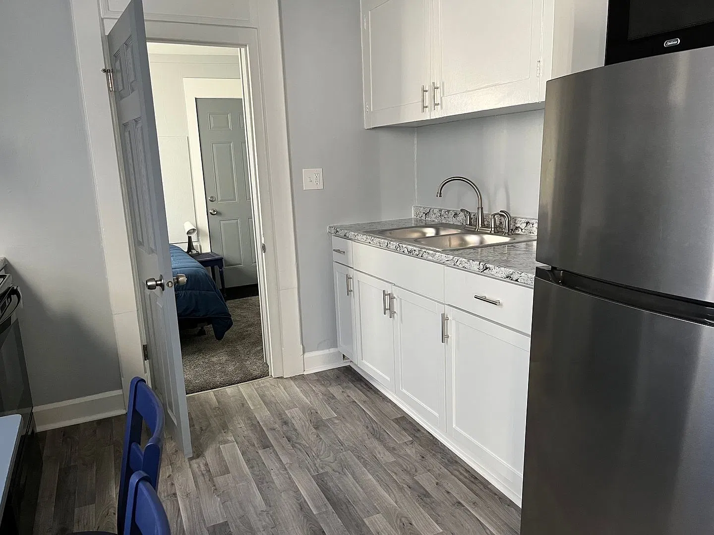 920 Main St. — Photo 3