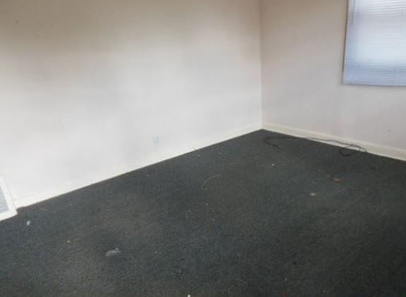 4th image of 14324 S Lowe Ave