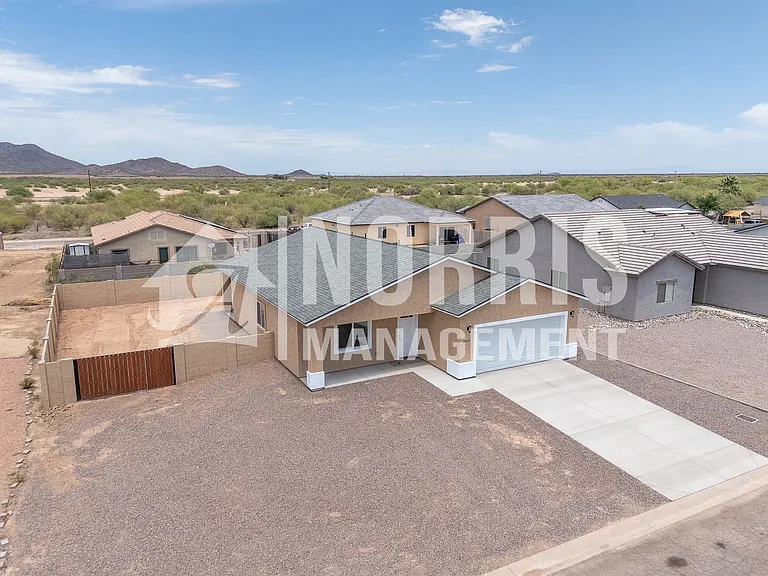 12532 W Delwood Dr — Photo 4