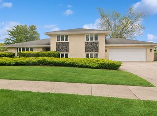 885 W Army Trail Blvd, Addison, IL 60101