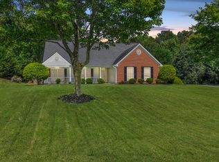 2145 Huntington Hill Trce, Buford, GA 30519