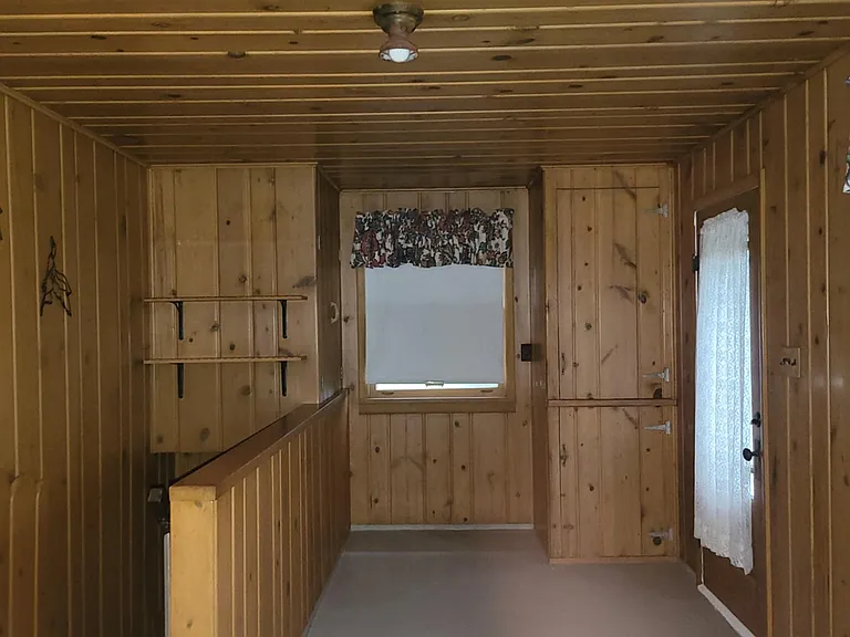 5825 Rockport Rd — Photo 3